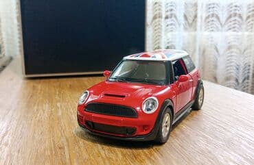 legendarni automobili broj 1: Nov metalni model automobila Mini Moris. Otvaraju mu se vrata, može da — 6