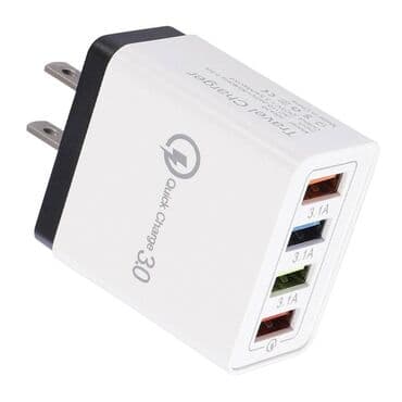 polovni telefoni pancevo: Nov punjač za mobilni telefon Quick Charge 3.0 sa četiri USB ulaza — 3