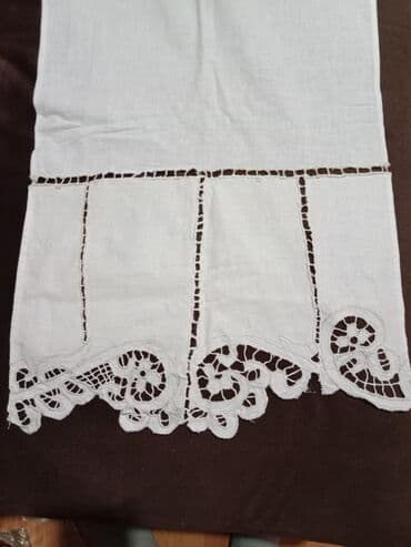 Towels: Monochrome, color - White — 2