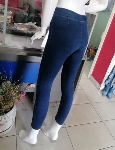 elegantne pantalone sa visokim strukom: Farmerice model kao helanke
Savrsene
Visok struk
Odgovara Vel S M — 4