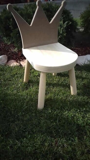 niski deciji ormaric: U susret prolecu🍀💘😀🌻🌼 Leptir novi model 2300din,farban 3500,odvajanje — 1