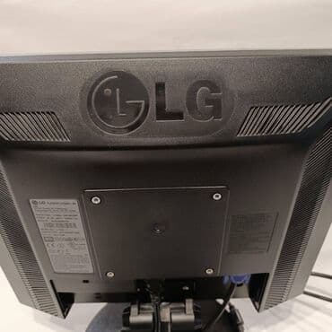 Monitori: Monitor LG, 17zoll. Podaci : videti sliku. Monitor je neispravan, sa — 4