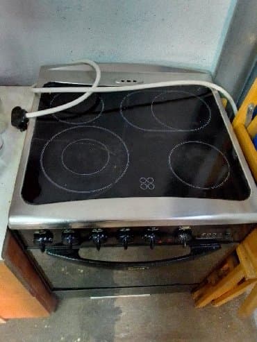 Šporeti i ugradne ploče: El.šporet Končar,ventilatorska rerna,šporet je u dobrom stanju,sem — 2