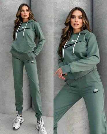 novi model tech fleece: XL (EU 42) — 9