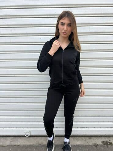 zenske trenerke mokra likra: Adidas ženska trenerka

Novo
Pamuk
Veličine s m l xl 2xl — 7
