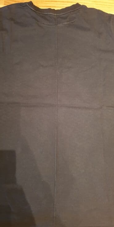 majica s: VALENTINO Roma crna muška majica. L velicina, može i XL. Pazuh 55 cm — 8