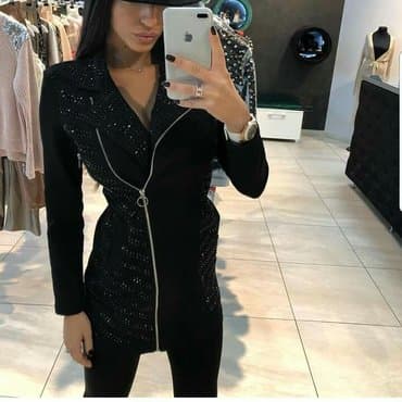 ellesse zenska jakna: Savrsena jakna sako
Jednom nošena
UVOZ Francuska
Unikat model
Vel S M — 2