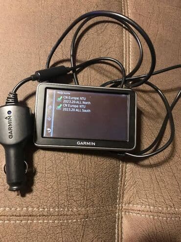 GPS: Garmin 140 Navigacija ima svoj punjac ali je bez drzaca za sajbnu — 6