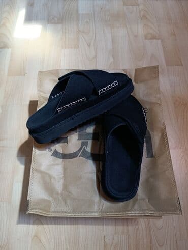 zenske mokasine sa debelim djonom: Modne papuče, UGG, 38 — 6
