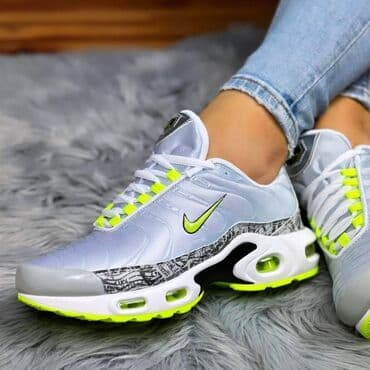 gel boje za nokte: Nike air max tn patike 

Novo
Brojevi 36 do 46

fb Moja Kupovina 1 — 7