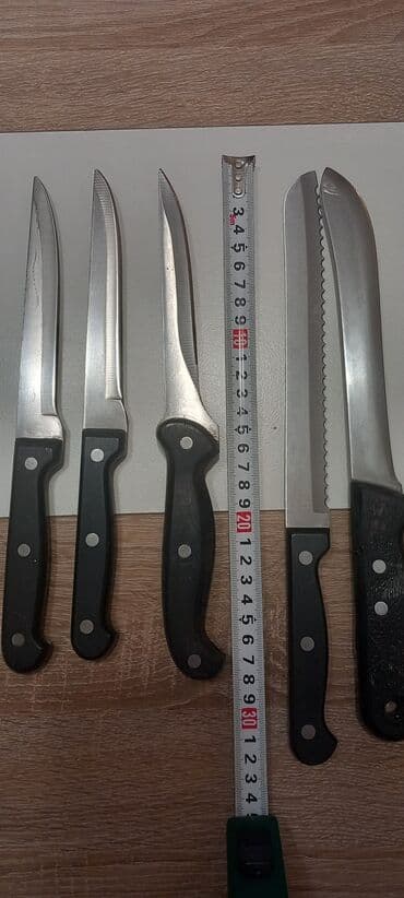 Noževi: Kuhinjski noževi 5 komada.Cena je za sve. Dobri i naostreni Novi — 4