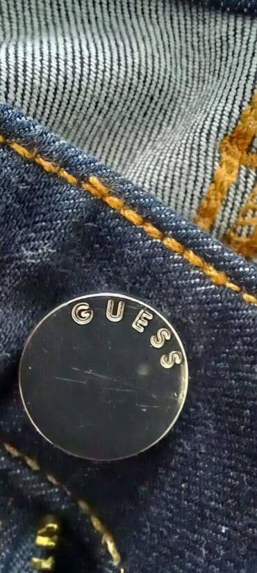 Farmerke: Potpuno nove Guess farmerke sa elastinom, klasičnog kroja. Nisu — 7