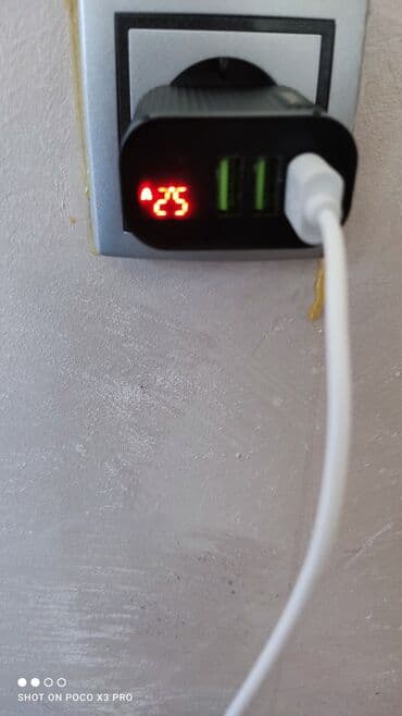 mini klime za sobu cena: Adapter za USB sa LCD ekranom boja bela i crna — 5