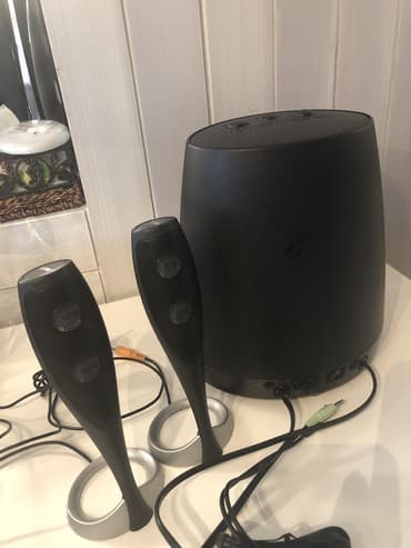 polovni usisivaci iz uvoza: Zvucnici Harman Kardon sa subwooferom, uvoz CH — 6