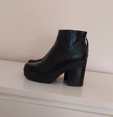 bershka ranac: Gležnjače, Bershka, 38 — 1