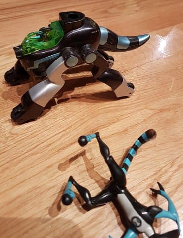 laptop igracka za decu: Original cartoon network ben 10 igracka. Masina - vozilo od action — 3
