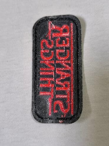 auto karta crne gore i srbije: Crna pravougaona prišivač patch sa izvezenim logotipom „Stranger — 3