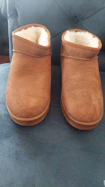 perla obuca: Ugg mini čizme, bоја - Braon, 40 — 2