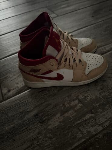 nyx olovke za usne: Nike, 36.5, bоја - Bež — 2