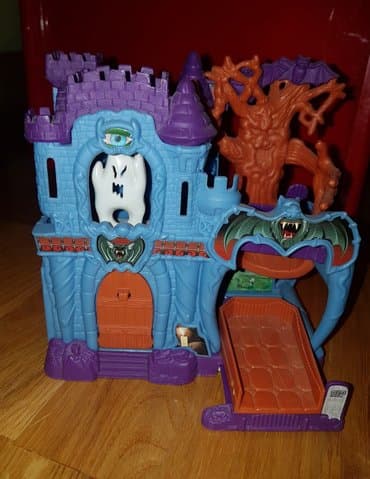 konjic za decu: Mattel matchbox hounted castle adventure set. zamak - dvorac .Da — 2
