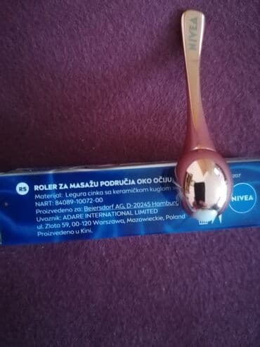 sprej za intimnu negu: Nivea roler za masažu područja oko očiju — 2