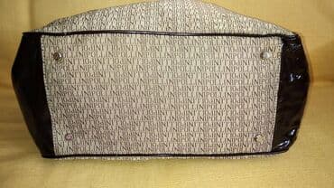 elegantne pantalone sa visokim strukom: Elegantna torbica — 15