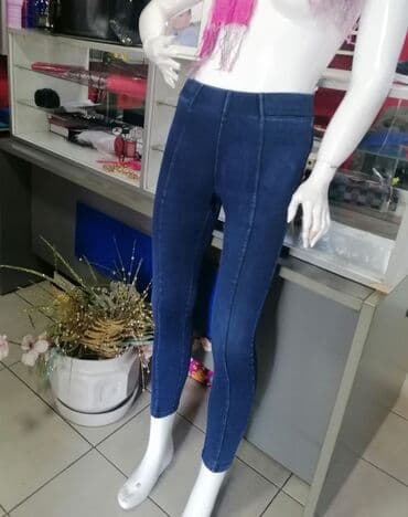 elegantne pantalone sa visokim strukom: Farmerice model kao helanke
Savrsene
Visok struk
Odgovara Vel S M — 8