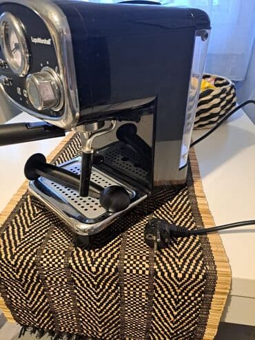 delonghi aparat za kafu: Nov aparat za espreso kafu, kupljen nijednom korišćen.
Moguč dogovor — 3