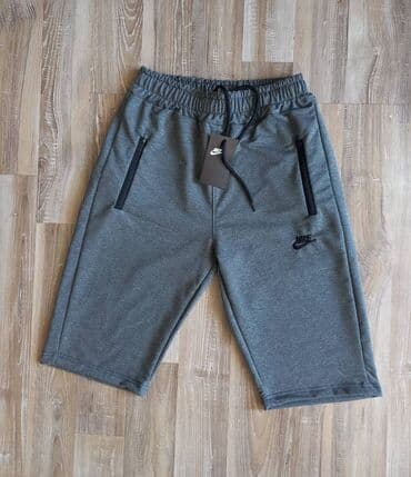 elegantne zenske bermude: Nike muške bermude

Novo
Pamuk
Veličine m l xl 2xl — 1