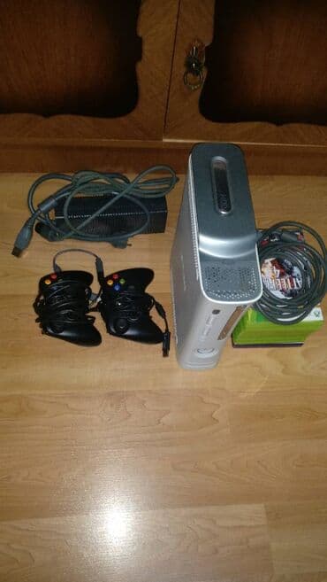Elektronika: Xbox 360 + 8 Igara Ispravna xbox 360 konzola. Konzola nije hakovana — 2