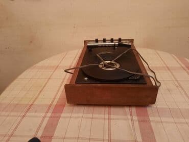 Pojačala i prijemnici: Tanjir,ruka,igla za retro,stari gramofon - Star Nepoznato stanje — 9