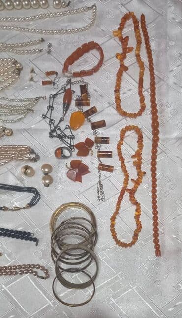 nakit od hiruskog celika novi sad: Materijal: Ćilibar — 3
