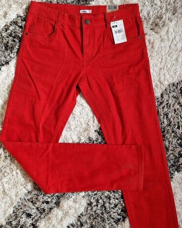 pantalone s: Farmerke novo
extra kvalitet novi model
vel. M — 2
