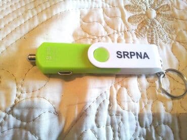 auto kamera 3 u 1: Usb auto punjač Usb auto punjač zeleni ili crveni Specifikacija — 6
