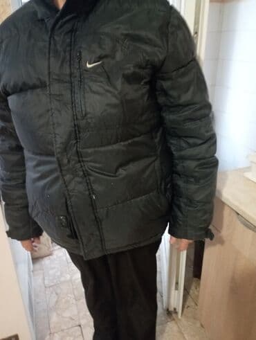 jakne s: Zimska jakna XL (EU 54), Nike, bоја - Crna — 1