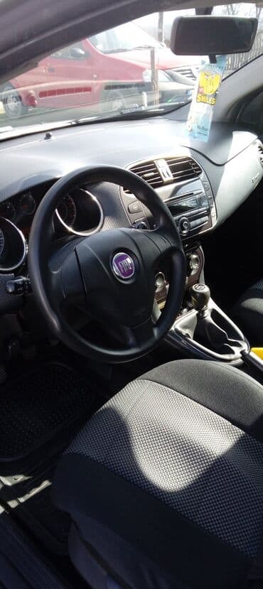 prednja kamera za auto: Fiat Bravo: 1.6 l | 2008 г. 265000 km. Hečbek — 5