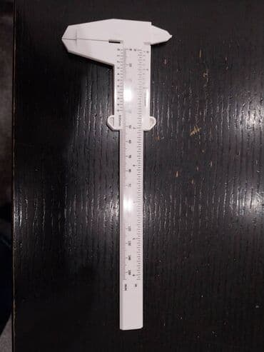 staklene tegle od 5 litara: Subler NOVO

Plasticni subler, meri od 0-150mm odnosno 0-6" — 1
