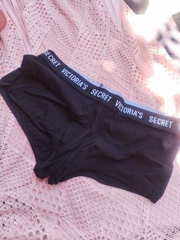 trikotazni setovi: Victoria's secret set Atraktivno pakovanje Set od 3kom 1500din — 6