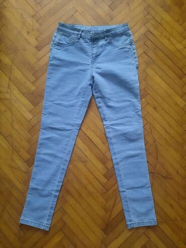 pantalone s: Jako su elastične, iznad zgloba. Prelepo stoje. Nosene su samo jednom — 1