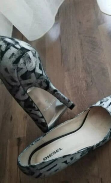 kalup za cipele deichmann: Salonke, Diesel, 39 — 2