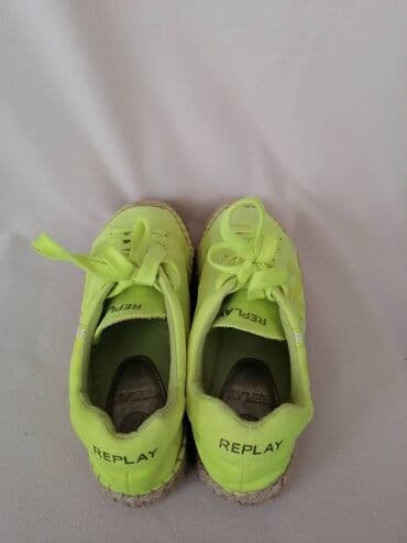 sociva u boji cena lilly: Replay, 38 — 8