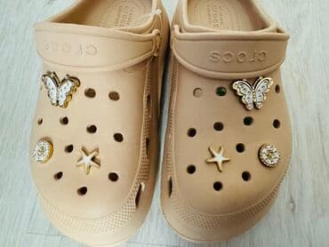 grubin krznene papuce: Modne papuče, Crocs, 40 — 8