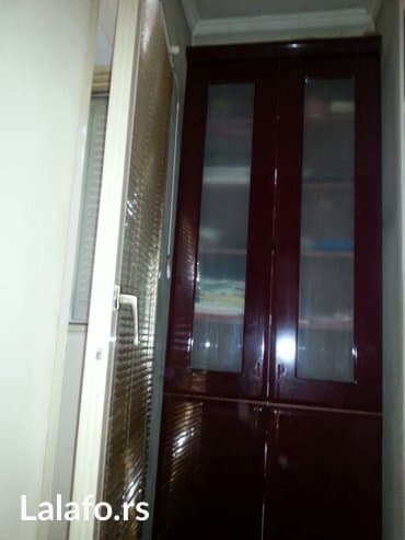 Vitrina od medijapana 
 /sirina 80 -dubina 30/
made in italy — 1