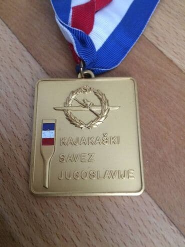 otkup ordenja i medalja: KAJAKASKI savez Jugoslavije KAJAKASKI savez Jugoslavije- bronzana — 4