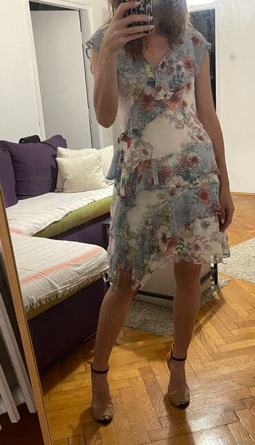 ivet shop haljine za punije: Zara M (EU 38), bоја - Šareno, Top (bez rukava) — 1