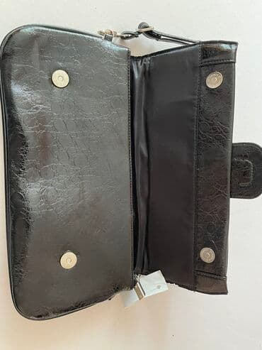 lakovane torbe zenske: Elegantna torbica, Materijal: Lakovana koža — 3