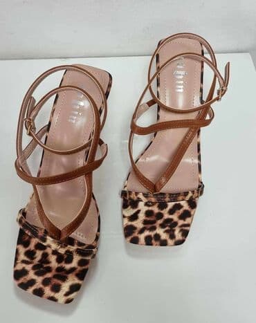 perla obuca sandale: Sandale, Alexander McQueen — 1