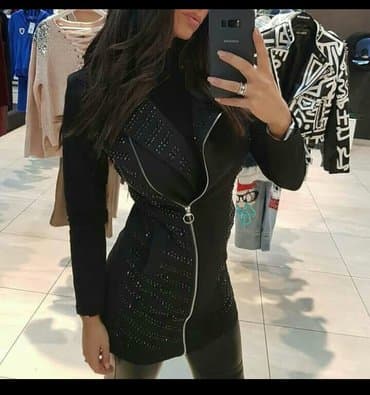 ellesse zenska jakna: Unikat jakna sako sa cirkonima
Uvoz Francuska
Pamuk elastin
Vel S M — 1