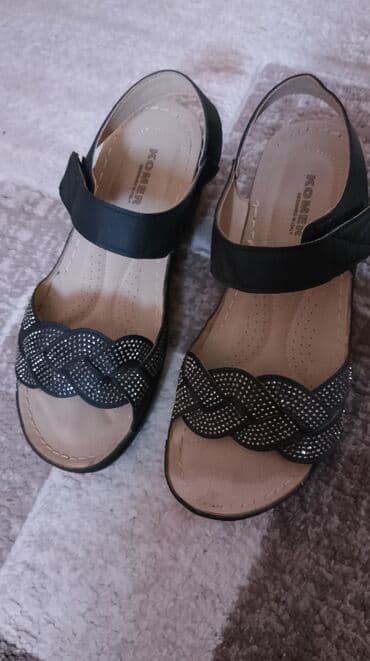 zlatni lanac 3 pa 1: Sandale, 40 — 1