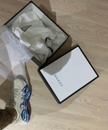 haljina zlatno bela ili crno plava: Patike, Gucci, veličina - 44 — 1